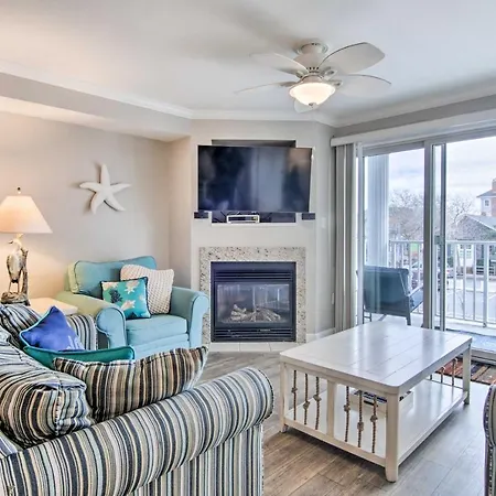 Ocean City Condo Spacious Balcony, Walk To Beach!